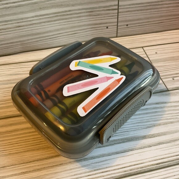 Crayon Box with 24 count New Crayons - Picture 2 of 3